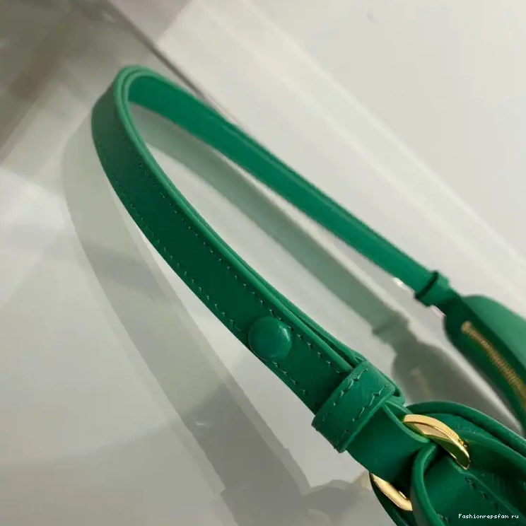 Fashionrepsfam ru Prada 2205DJ0061 Bag 0615